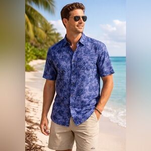 Tommy Bahama Men’s Blue Tropical Print Short Sleeve Button-Up Shirt